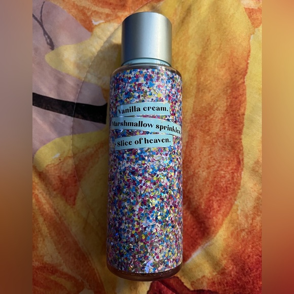 Victoria’s Secret Cake Confetti Mist 8.4 fl oz - Picture 4 of 7